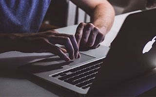 俄冰协“头铁”举办花滑锦标赛 多位名将感染引担忧