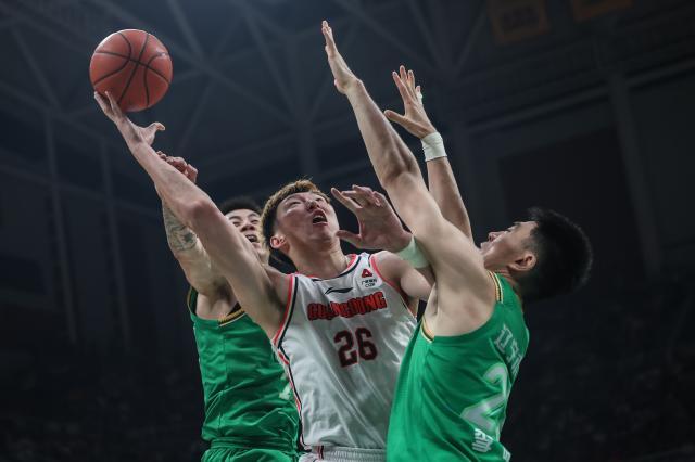 1724580336474020497.jpg (体育)(22)篮球——CBA半决赛次回合:辽宁本钢不敌广东华南虎XxjpseC007266_20240503_PEPFN0A001.jpg