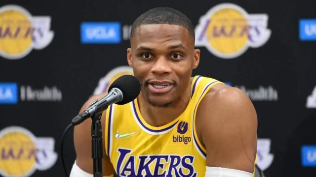 官网导航-韦少新赛季应担任替补？哈姆：他和贝弗利能共存