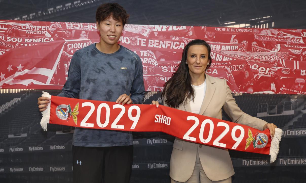 战队排名-官方：中国女足球员邵子钦加盟本菲卡，双方签约至2029年